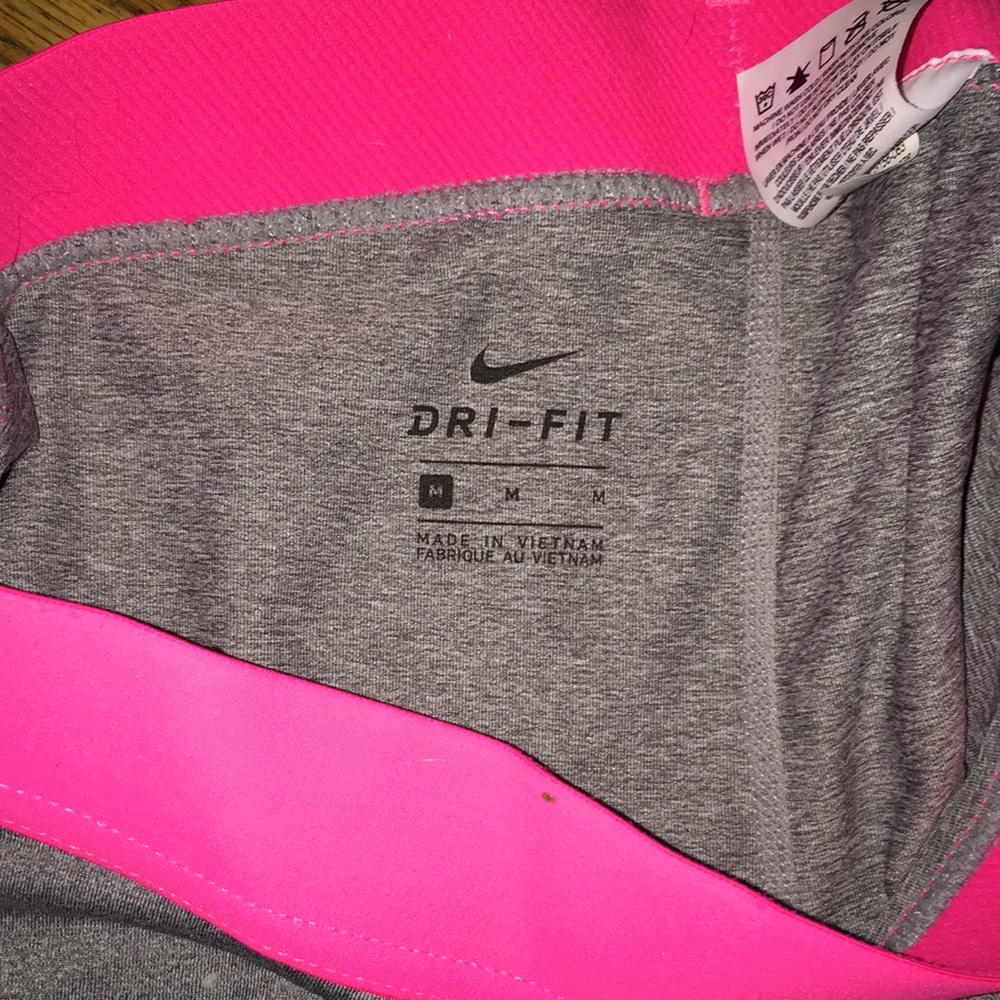 Nike Pros - Picture 3 of 3